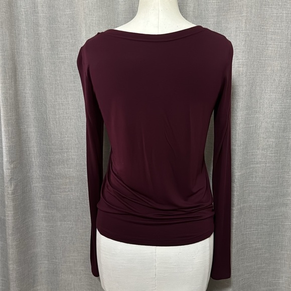 American Eagle Sz Xs Long Sleeve Tissue Tee-Purple-3 Button Front-Viscose-EUC - Picture 6 of 15